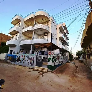 Guest house Pauline Luxor